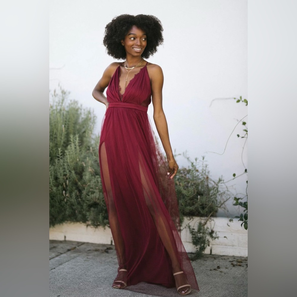 NWT- Morning Lavender Leslie Tulle Maxi Dress, Burgundy, Medium